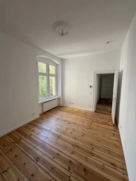 Erstbezug nach Sanierung: 1-Zimmer Altbauwohnung in Berlin-Tempelhof — photo 1